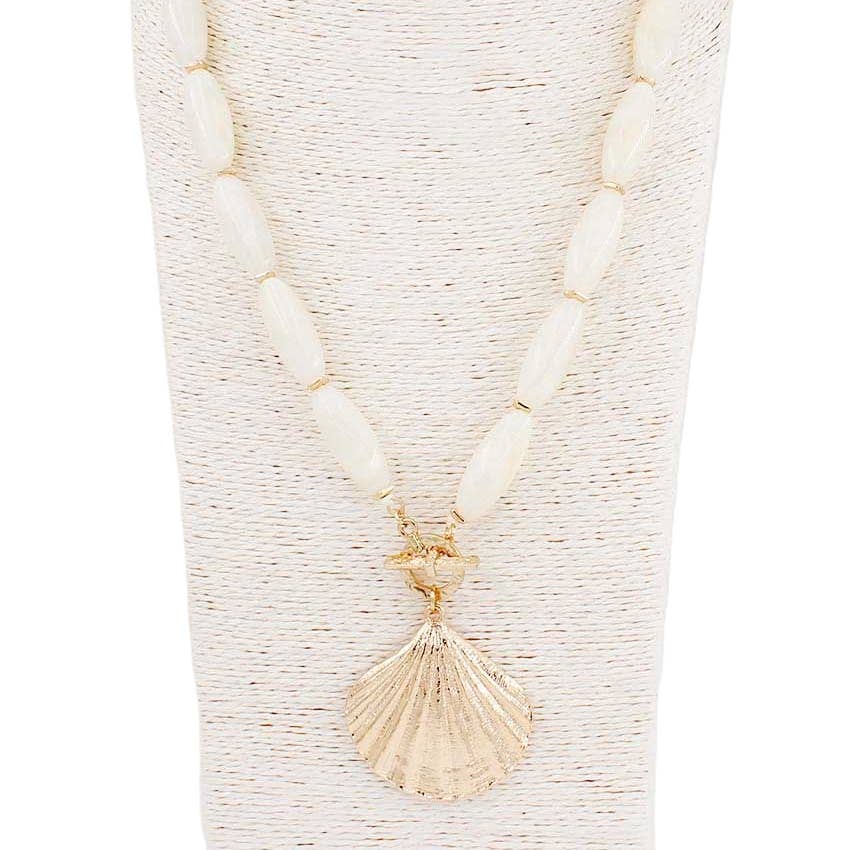 White shell necklace